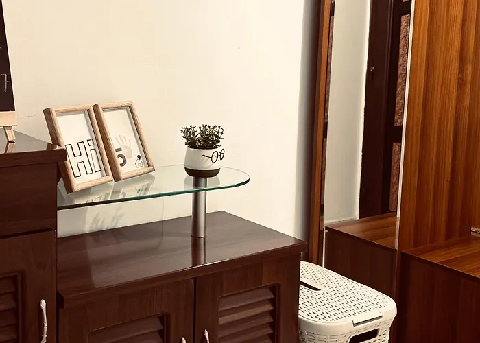 Hi5 Rooms
